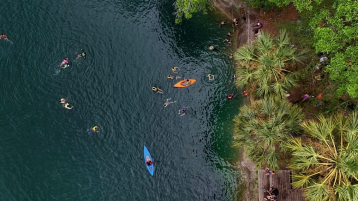 Impacta a visitantes “El Zacatón”, el cenote más profundo del planeta