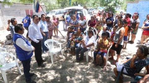 Entrega Alcalde ayuda a residentes del área rural