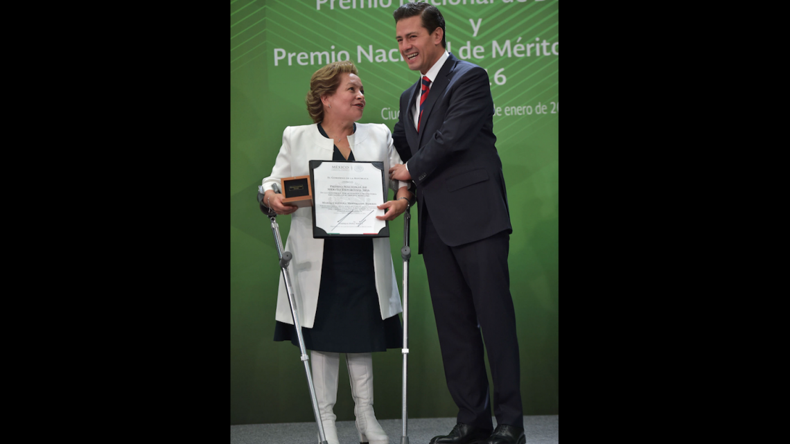 Entrega EPN reconocimiento Premio Nacional de Deportes 2016