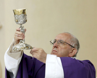 Papa intercede para evitar la violencia en Venezuela y Paraguay