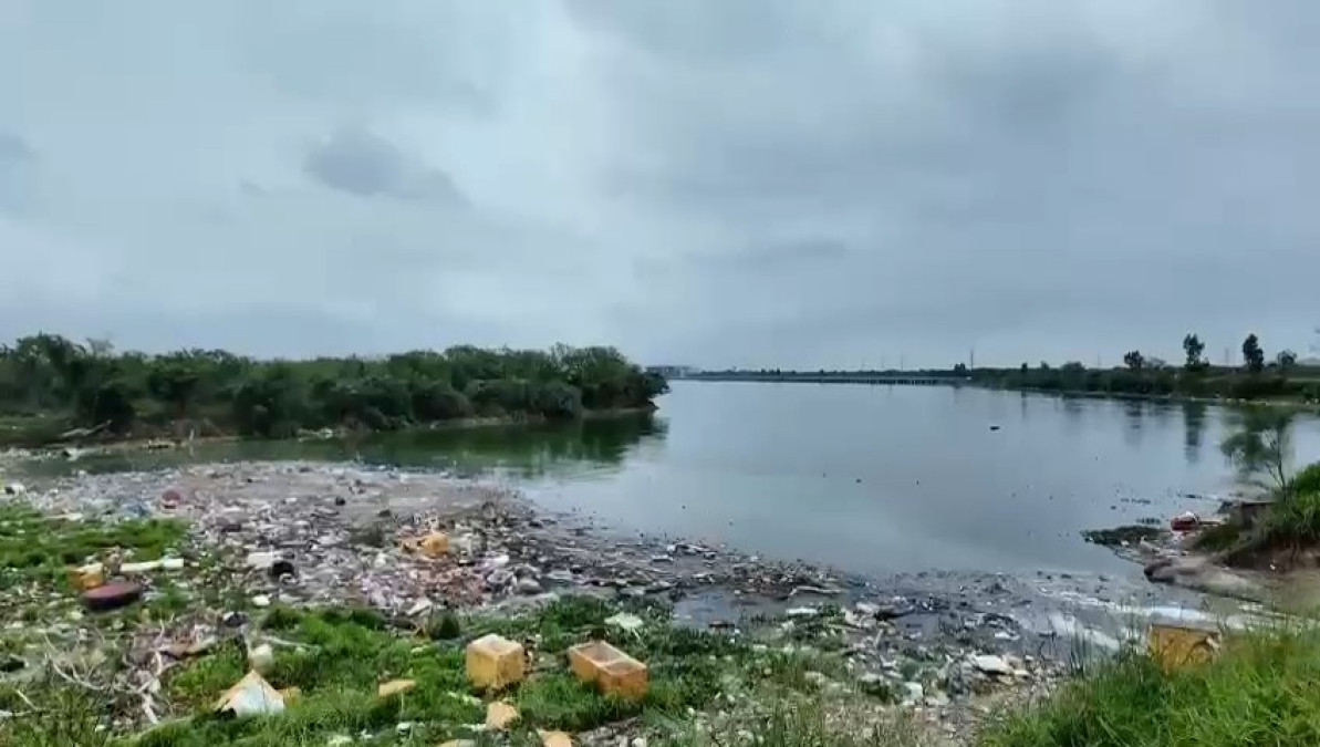 Denuncian tiradero clandestino en Laguna la Escondida