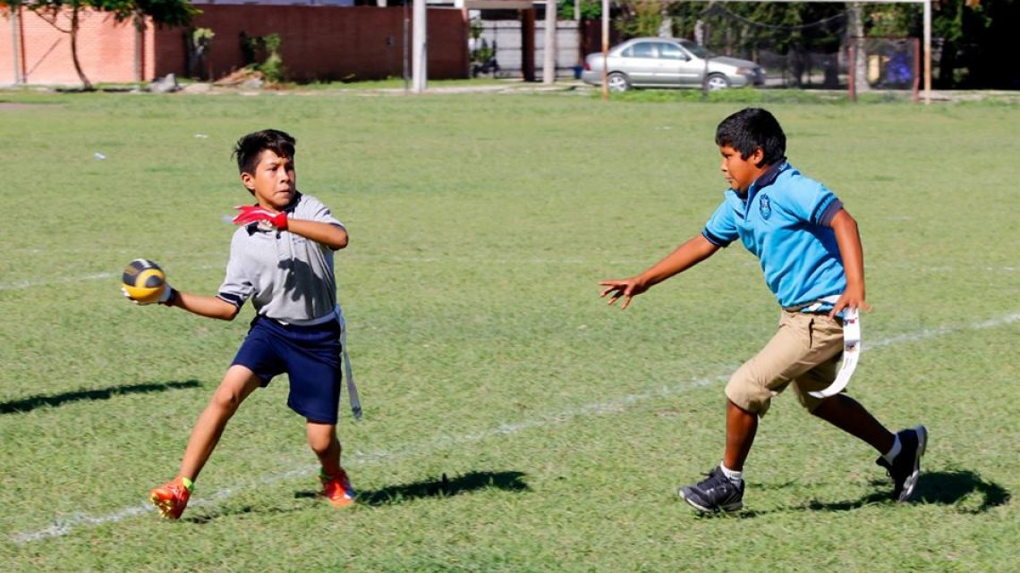 Alcalde muestra apoyo al deporte