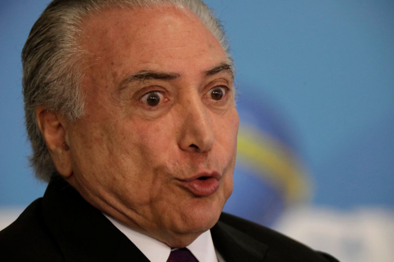 Presidente de Brasil es hospitalizado por problema urológico
