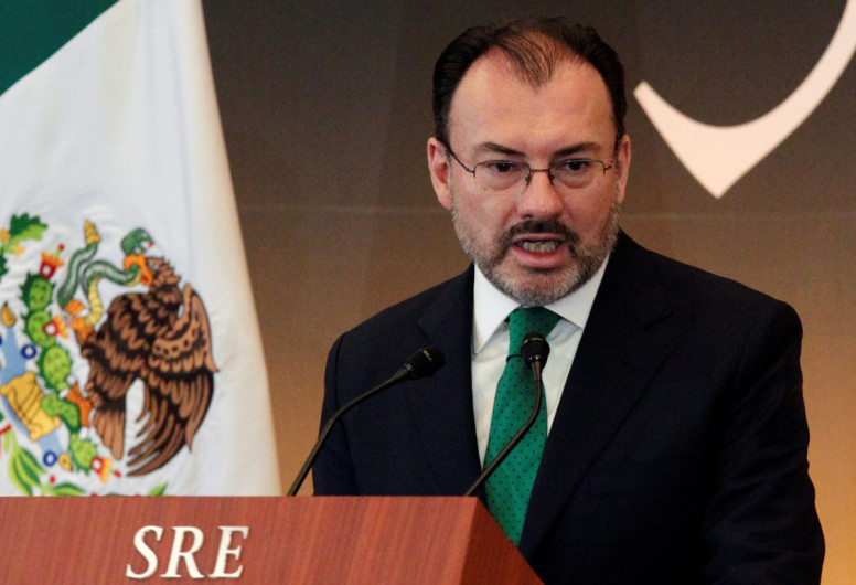 Iniciará Videgaray gira por Francia