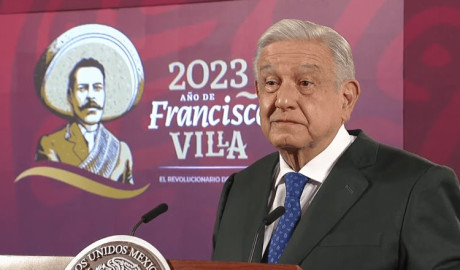 “Somos libres y no hay que presionar a nadie”, dice AMLO sobre futuro de Ebrard en Morena