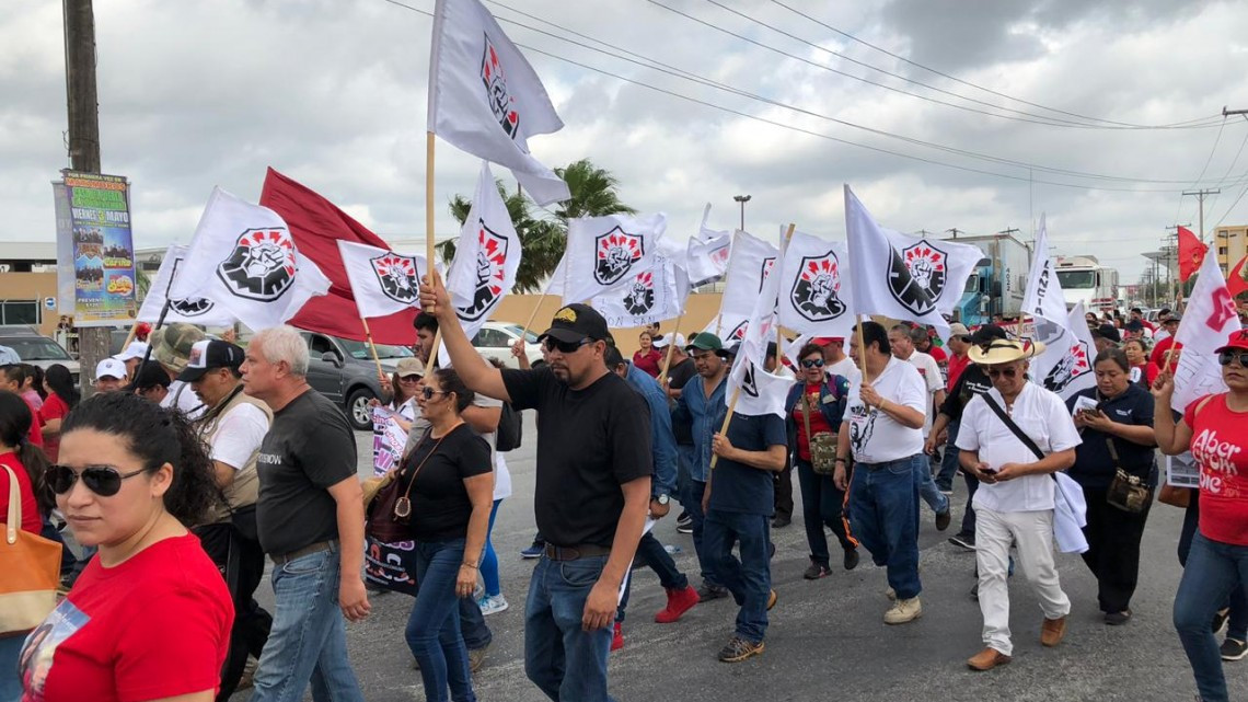 Obreros y activistas sociales piden la caída del charrismo