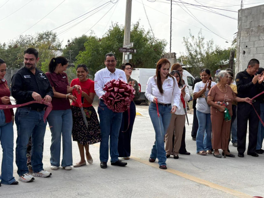 Entregan obras de infraestructura a colonias del poniente 