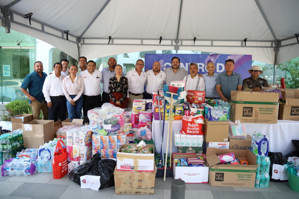 Entrega Secretaría General de Gobierno  alimentos y productos de limpieza para familias afectadas por lluvias en la zona fronteriza