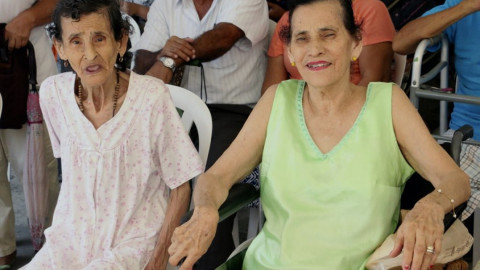 DIF Madero y Posco México entregan sillas de ruedas