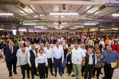 Reafirman más de 5 Mil Maestros su apoyo al Presidente Carlos Peña Ortiz