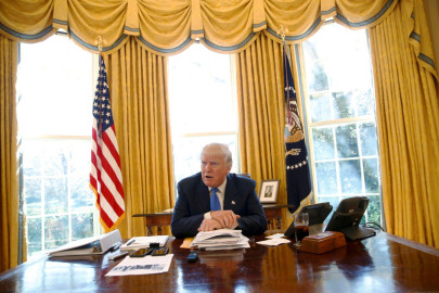Trump arremete contra el FBI; exige encontrar a quienes filtran información "ahora"