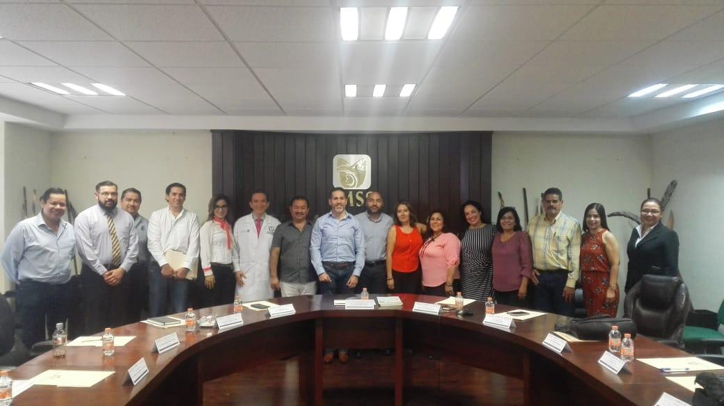 Se reúne líder obrero con nuevo delegado del IMSS