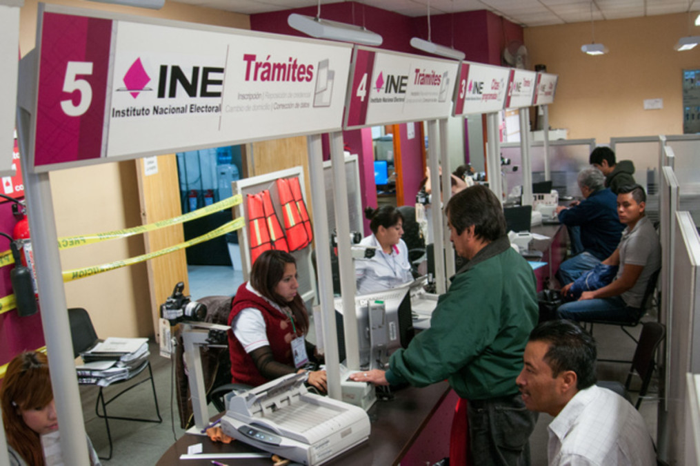 Exhorta INE a renovar credenciales con tiempo
