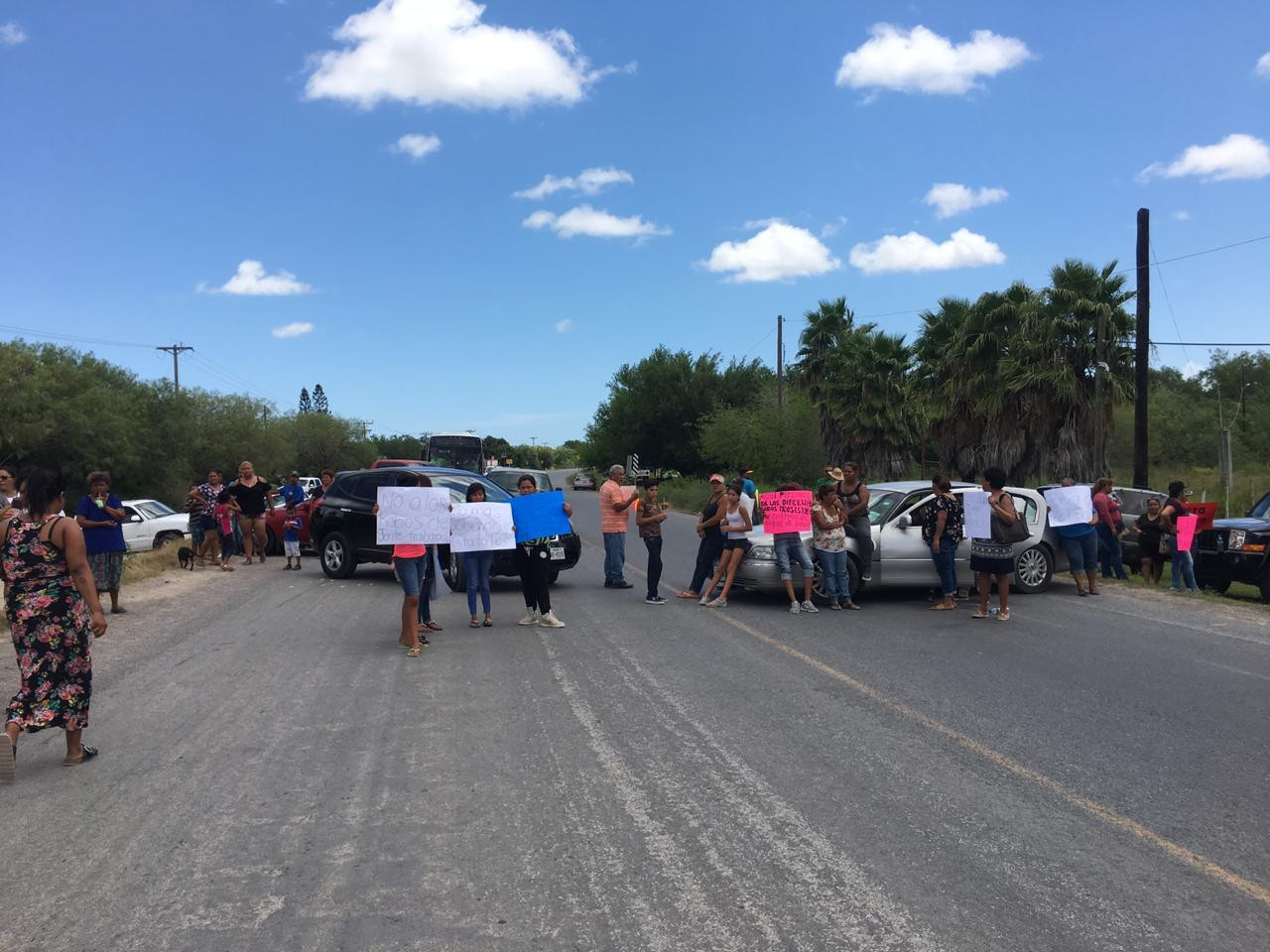 Exigen ejidatarios eliminar retén estatal en carretera a la playa