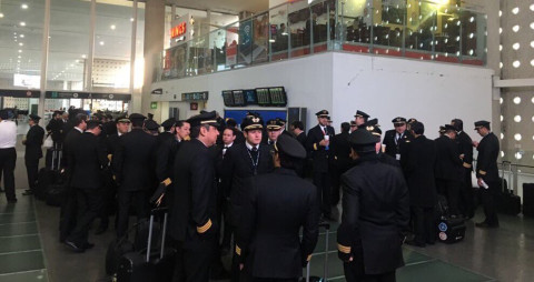 ASPA se deslinda de protestas de pilotos en AICM