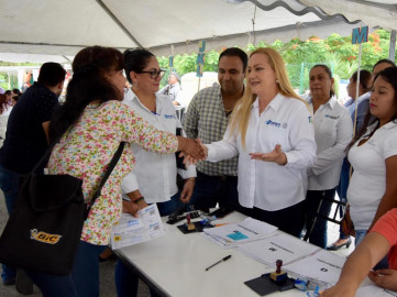 Destina Gobierno de Alma Laura Amparán apoyo histórico en becas educativas