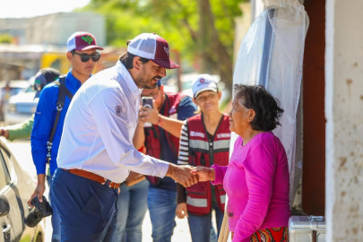 Avanzan apoyos para familias en la colonia Jacinto López