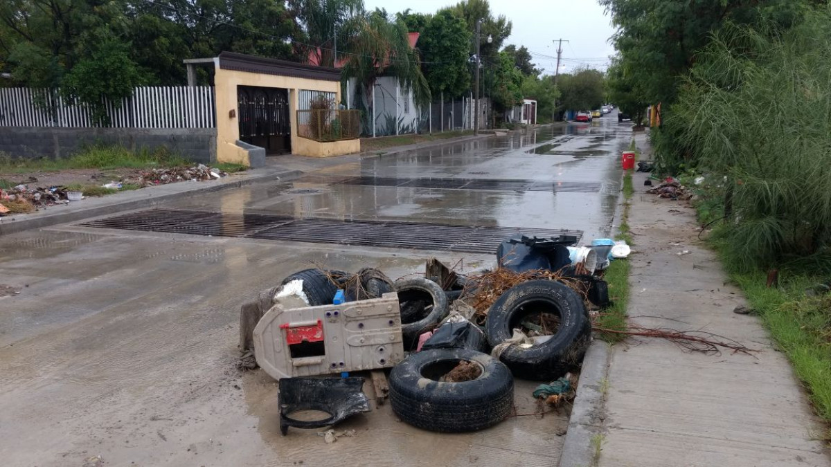 Exhortan a la ciudadanía a no tirara basura en la calle