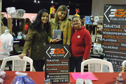 Trabajo de emprendedores son apoyados por Maki Ortiz