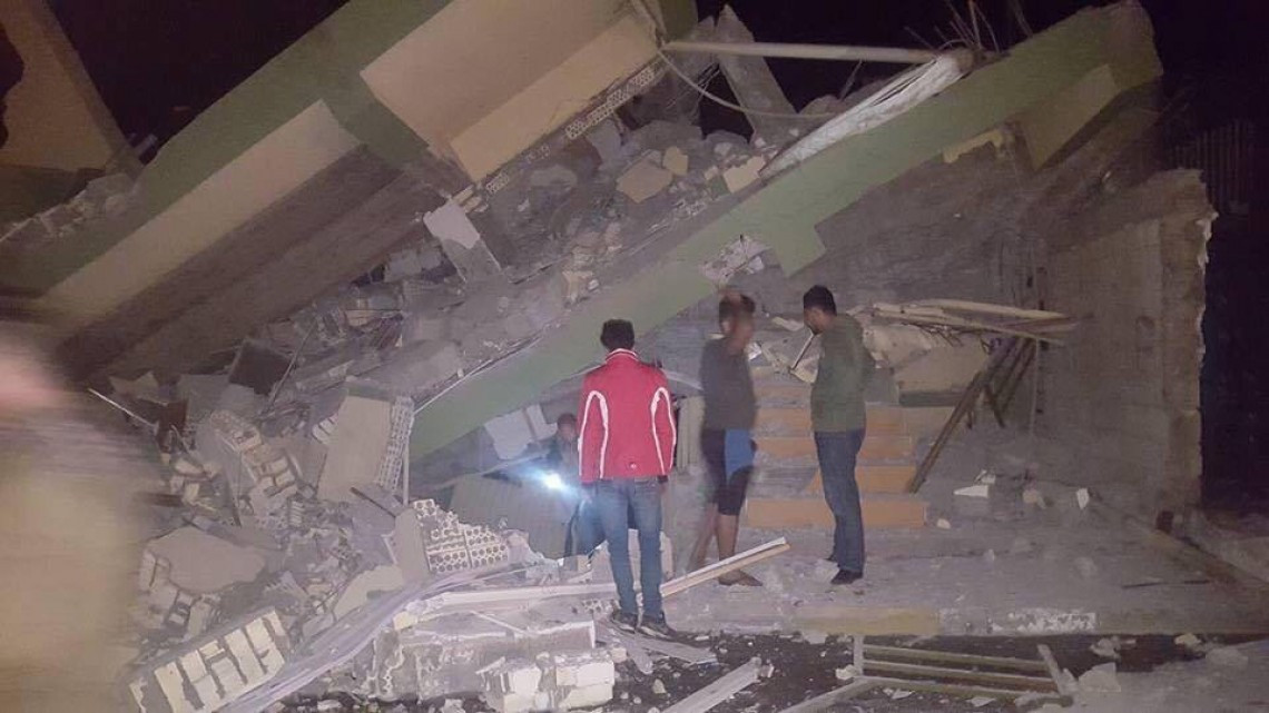 Aumenta a 400 número de muertos por sismo en el Kurdistán