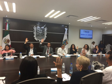 Cabildo autoriza aumento de subsidio a DIF y becas municipales