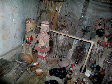 Detienen a dos hermanas por quemar a niña en rito vudú