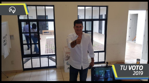 Miguel Ángel Gómez Orta emite su voto