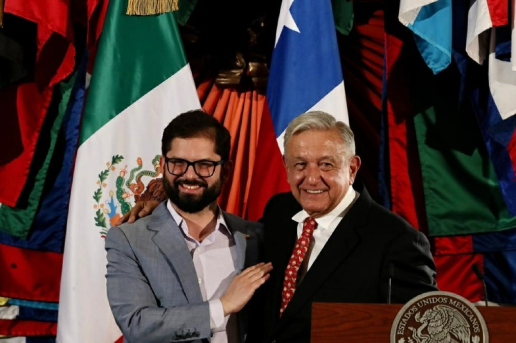 AMLO visita Chile; participará en conmemoración del golpe de Estado