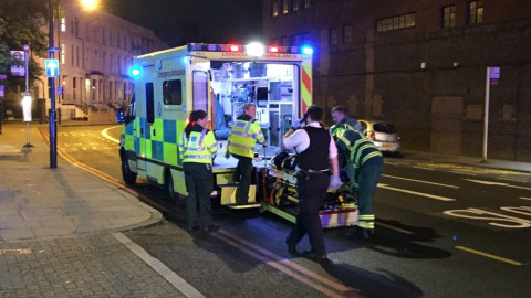 Vehículo embiste a multitud en Londres
