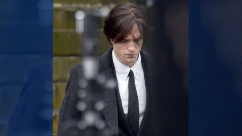 Llegan nuevas imágenes de Robert Pattinson en el set de “The Batman” 