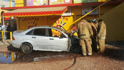 Se incendia auto en Avenida Hidalgo de Tampico