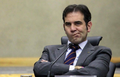 INE rechaza entrega de información a Facebook