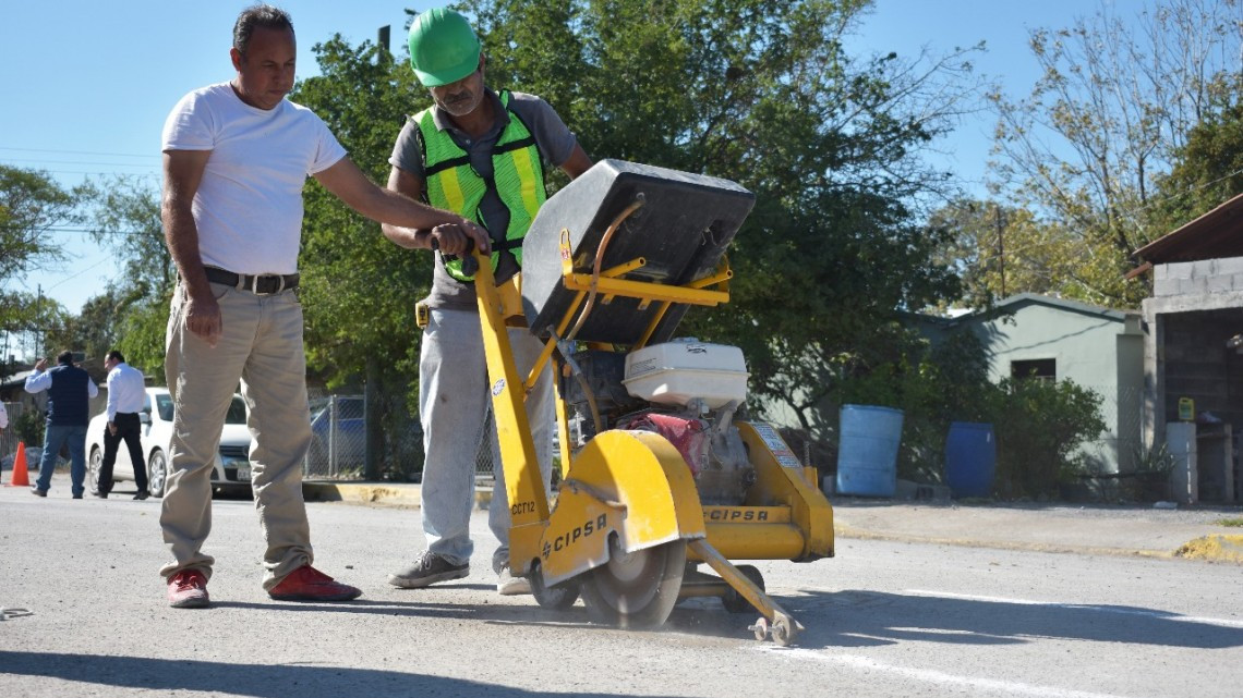 Inicia Municipio reposición de drenaje sanitario.