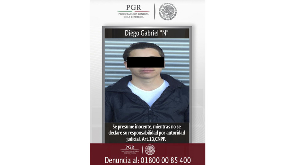 España entrega a Diego Cruz uno de los Porkys