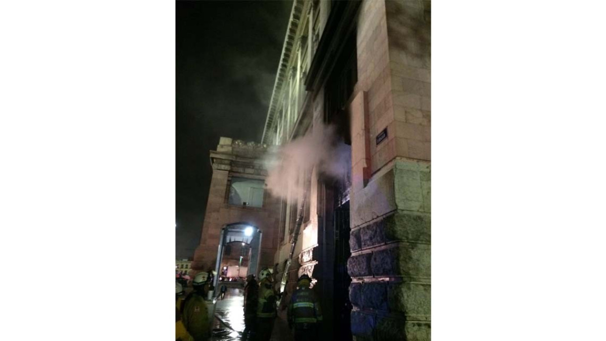 Registran incendio en Bellas Artes