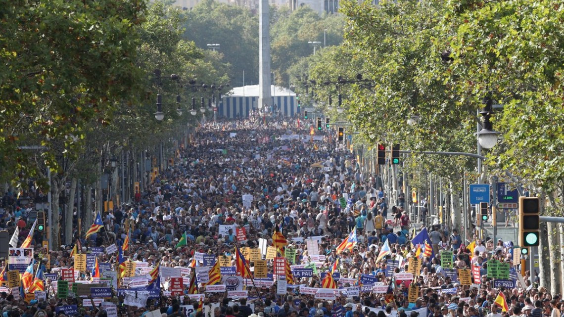 Barcelona levanta la voz contra el terrorismo