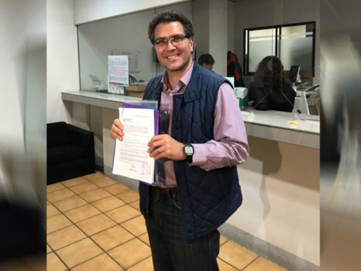 Ríos Piter se registra ante el INE