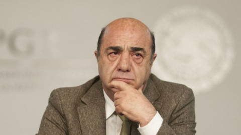 Murillo Karam promueve nuevo amparo para estar en investigaciones por tortura a 'El Cepillo'