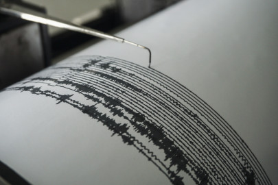 Filipinas emite alerta de tsunami tras fuerte sismo de magnitud 7.4 en Mindanao