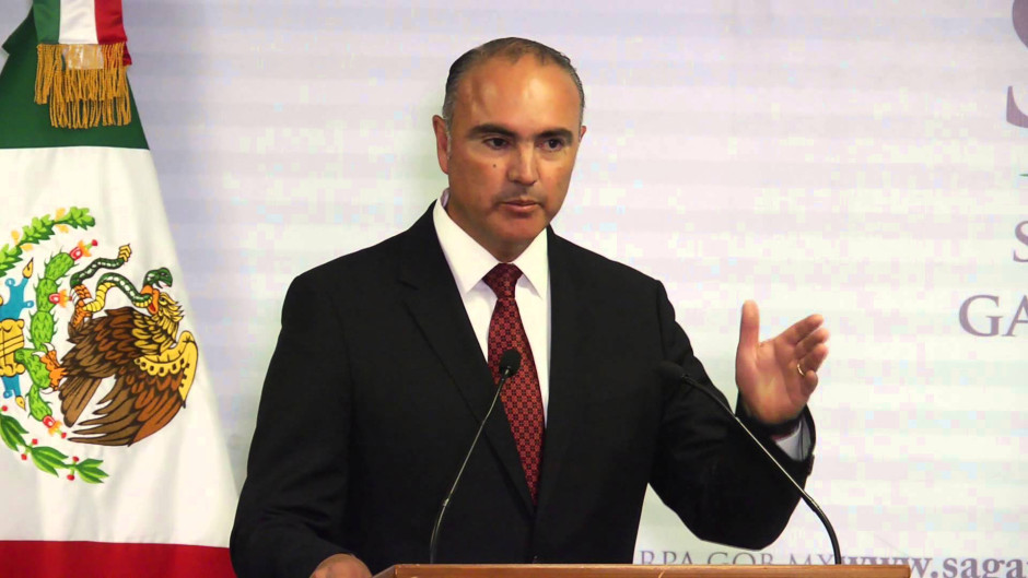Renuncia titular de Sagarpa