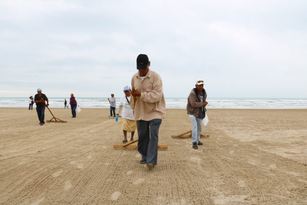 Ayuntamiento trabaja para mantener la certificación de Playa Miramar