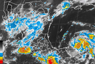 Tormenta 'Franklin' toca tierra en Quintana Roo