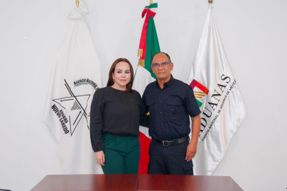 Alcaldesa Carmen Lilia Canturosas se reúne con titular de la aduana para atender problemática en puentes internacionales