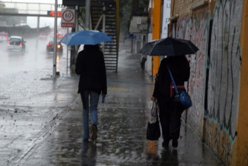 Dos frentes fríos dejarán lluvias y bajas temperaturas en la mitad del país
