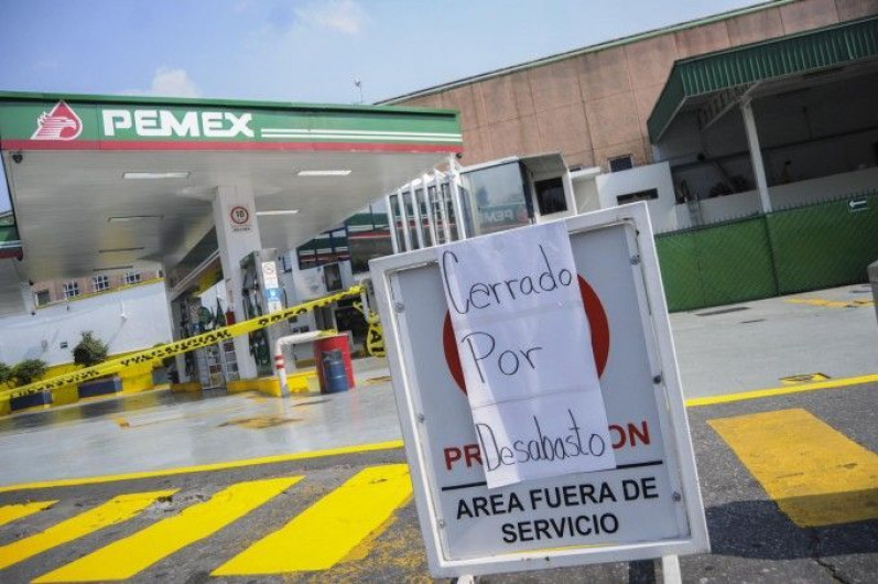 Sener, Pemex y G500 acuerdan abastecer combustibles de manera normal