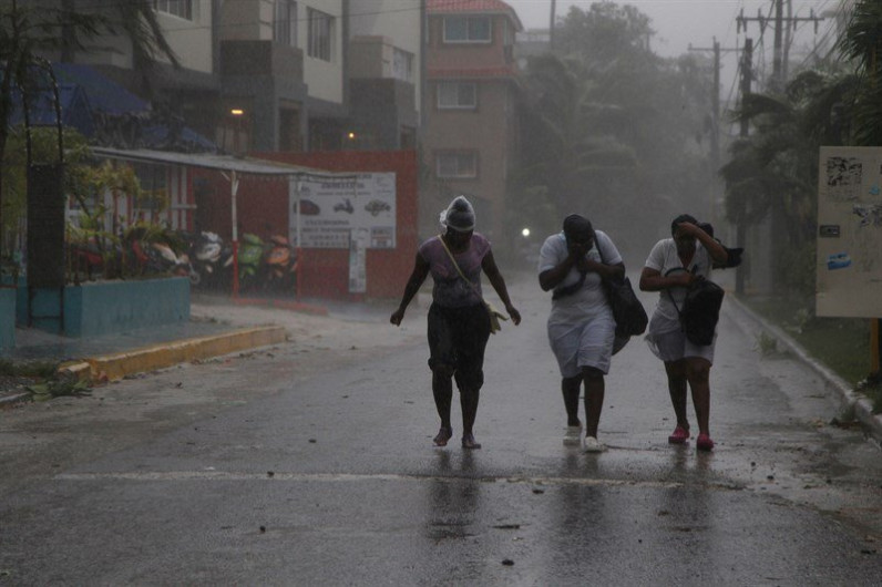 'María' se aleja de República Dominicana 