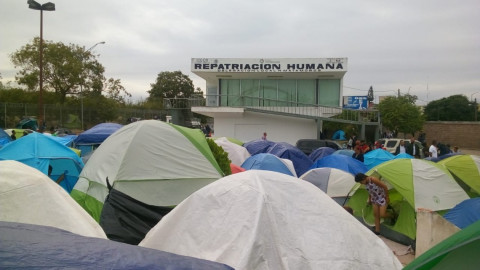 Desalojarán a migrantes en Puente Nuevo