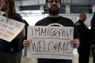 Vaticano expresó preocupación por decreto migratorio de Trump