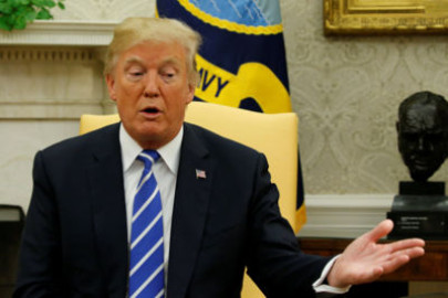 Multimillonario lanza una campaña para destituir a Trump