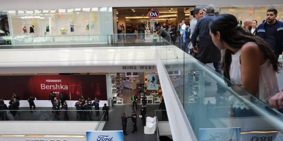 Investigan como feminicidio asesinato en Reforma 222